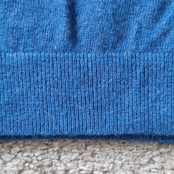 Banana Republic wool cashmere sweater - Picture 5 of 7